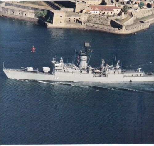 Fragata ASTURIAS entre Castillos, Bocana de Ferrol